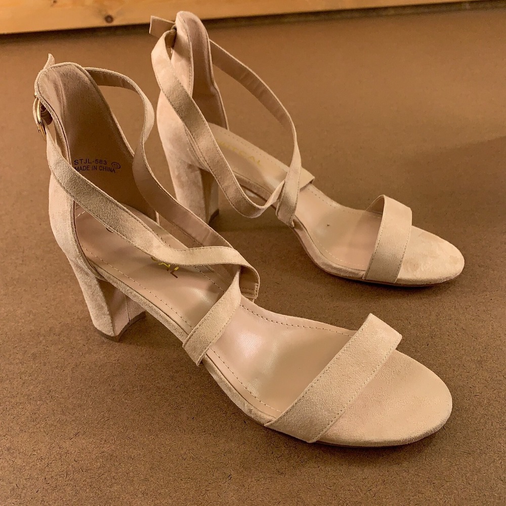 HHTCAL Women's Shoe Size 10 Nude Faux Suede Cross Strappy Block Chunky Heels New